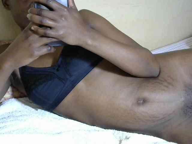 PrettyAlianah webcam