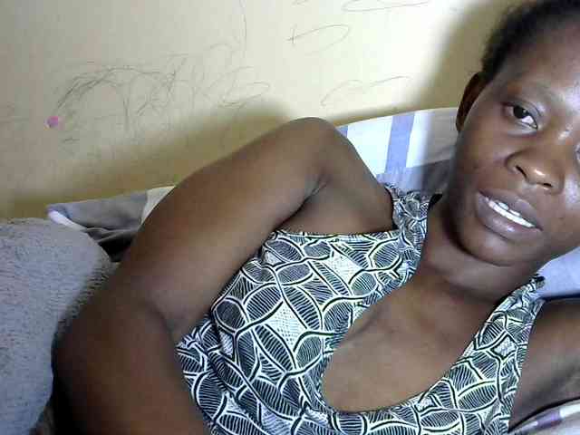 PrettyAlianah webcam