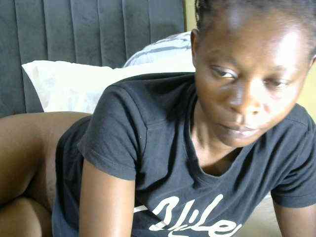 PrettyAlianah webcam