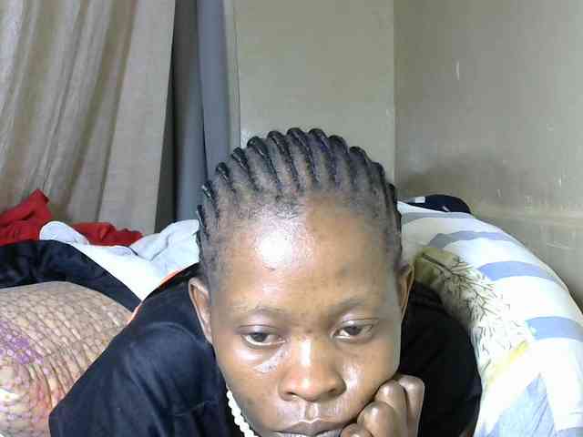 PrettyAlianah webcam