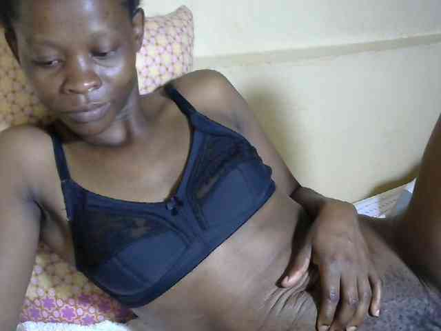 PrettyAlianah webcam