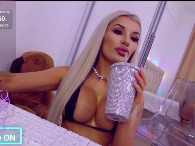 Sex chat gratuit in direct cu CelyneMay pe BongaCams
