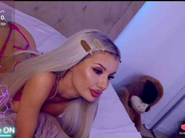 CelyneMay webcam