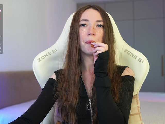 lollipop-o from BongaCams