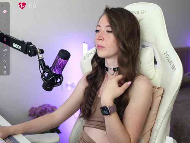 lollipop-o Live Webcam on BongaCams