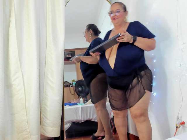 bbwsalome's BongaCams show and profile