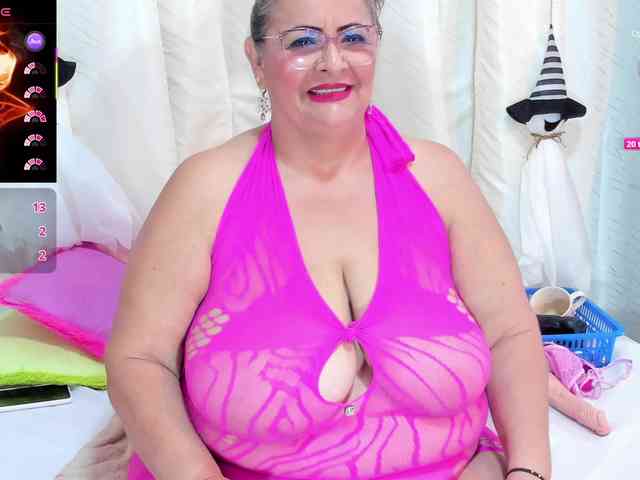 bbwsalome webcam