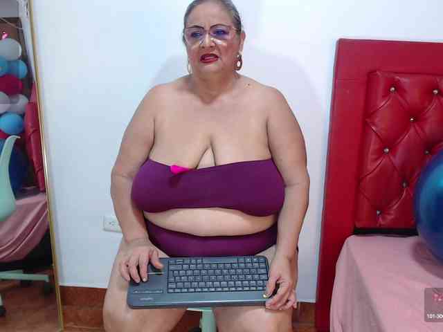bbwsalome webcam