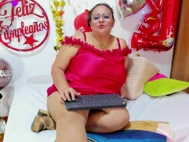bbwsalome webcam