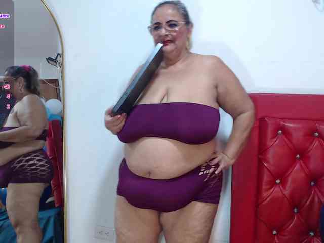 bbwsalome webcam