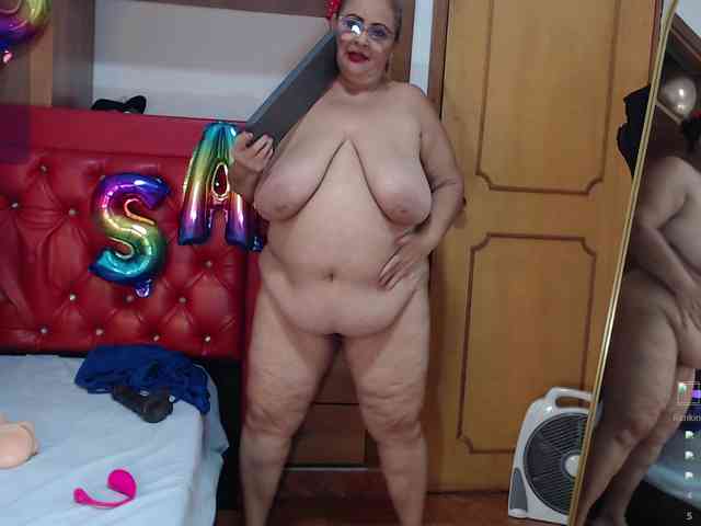 bbwsalome's webcam live show