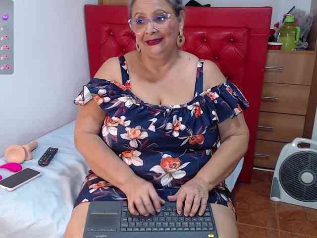 bbwsalome webcam