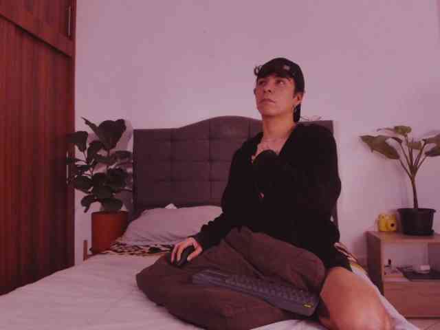 2gays1straight 2gays1straight