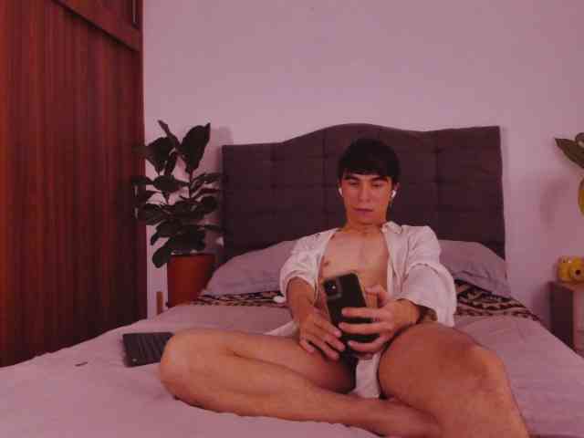 2gays1straight 2gays1straight