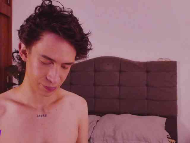 2gays1straight 2gays1straight