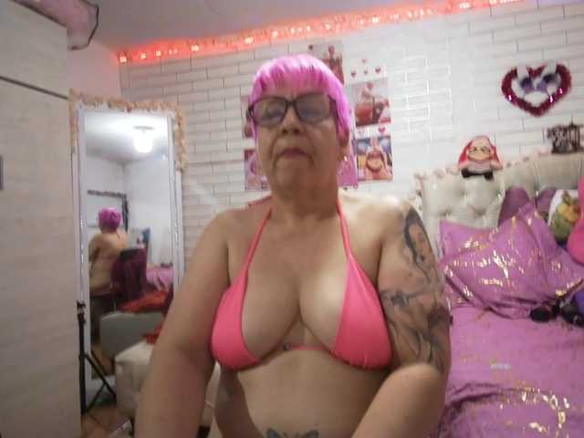 Maturerose3's BongaCams show and profile