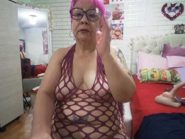 Maturerose3's BongaCams show and profile