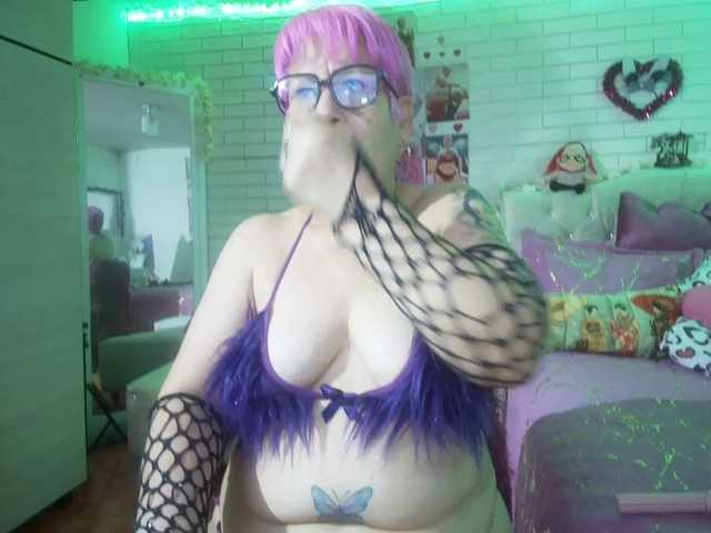 Maturerose3 live cam profile