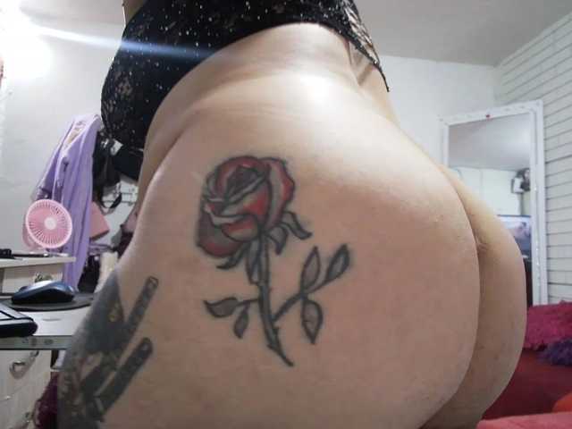 Maturerose3's BongaCams show and profile