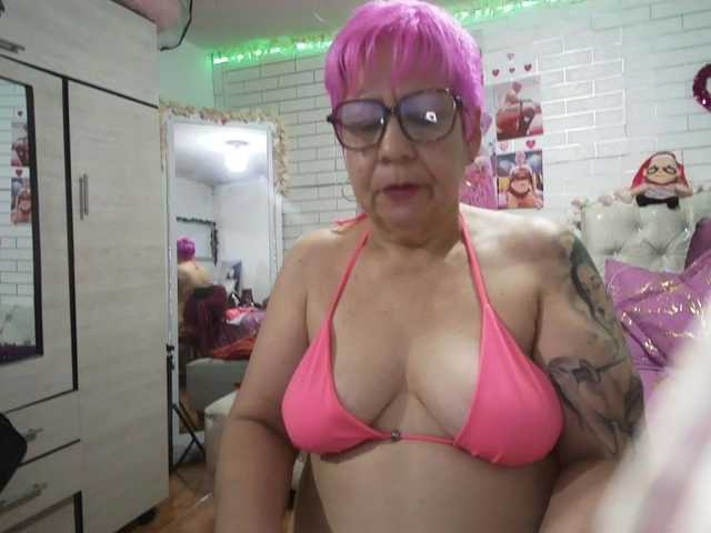 Maturerose3's BongaCams show and profile