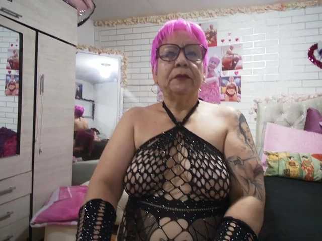 Maturerose3's BongaCams show and profile