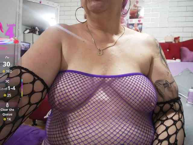 striptease show Maturerose3