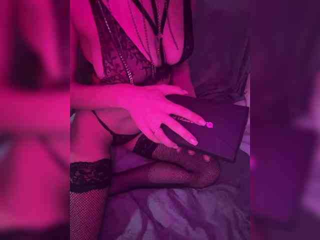 Love698 webcam