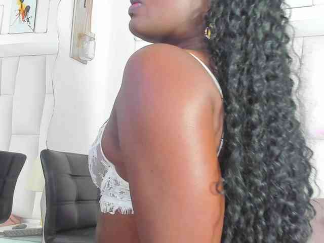 gabbiie-carterr1 webcam