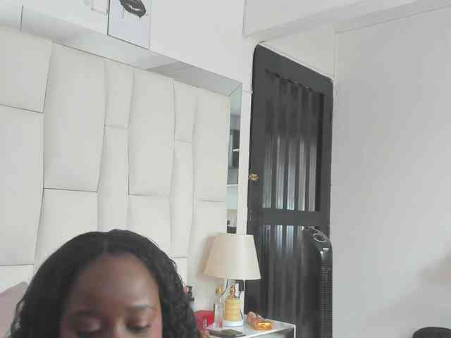 gabbiie-carterr1 webcam