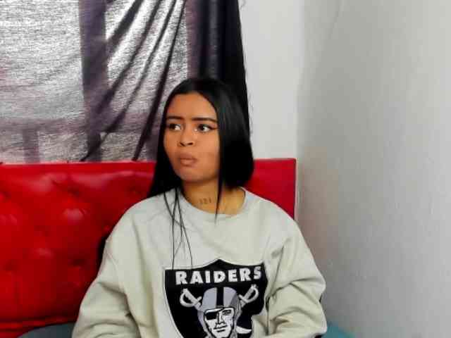 hiilary19 webcam