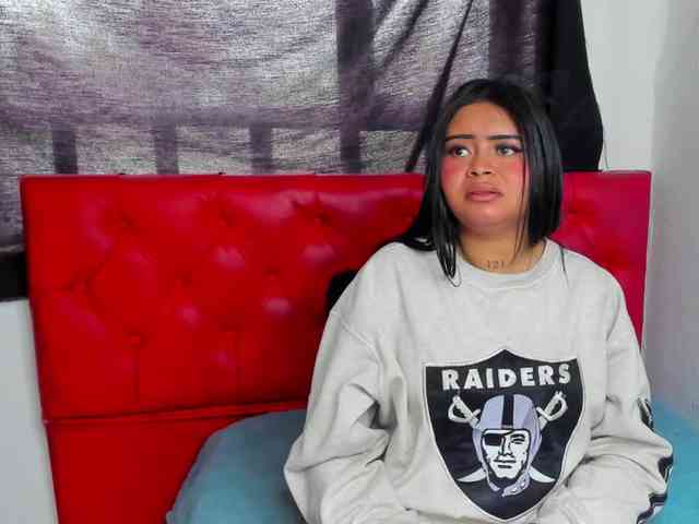 hiilary19 webcam