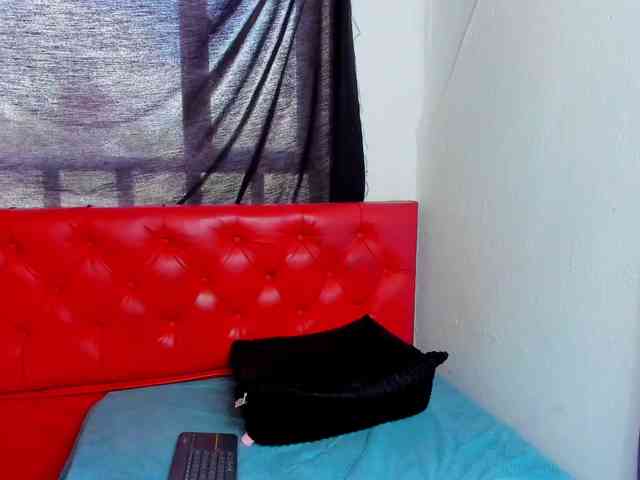 hiilary19 webcam