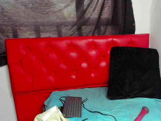 hiilary19 webcam