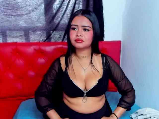 hiilary19 webcam