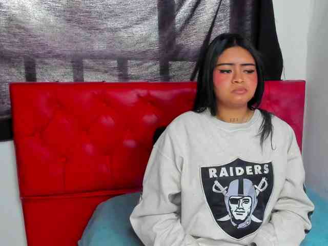 hiilary19 webcam