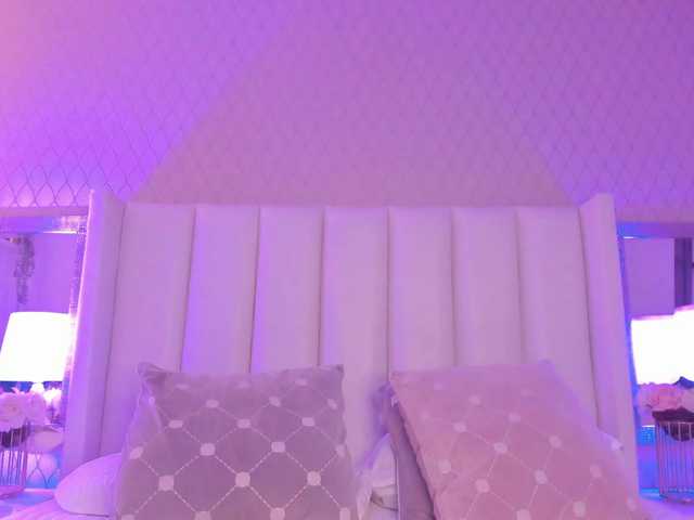 SophiaSmiiths's BongaCams show and profile