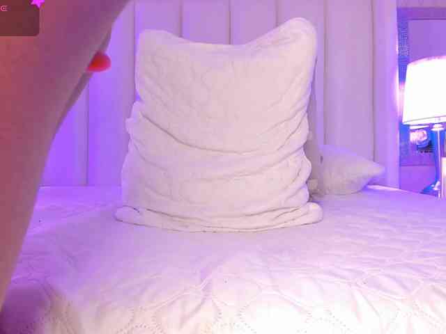 SophiaSmiiths webcam