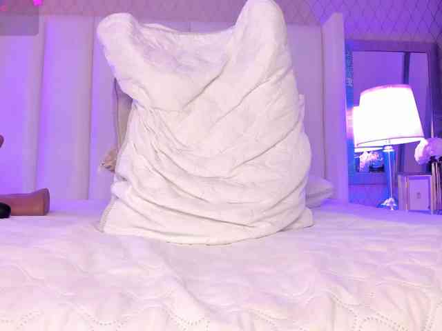SophiaSmiiths webcam