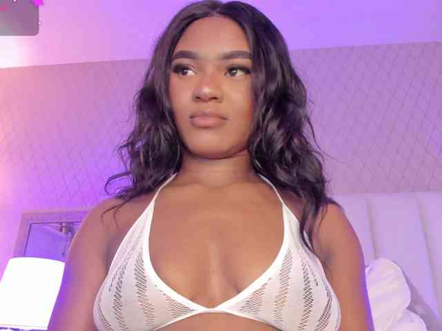 real web cam show SophiaSmiiths
