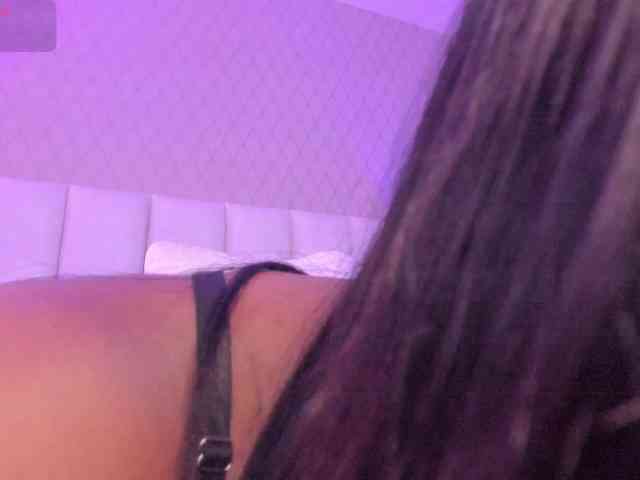 SophiaSmiiths webcam