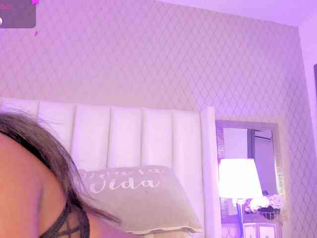 SophiaSmiiths webcam