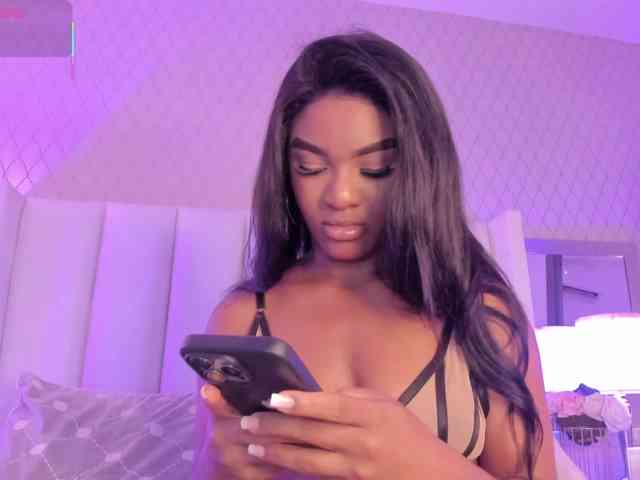 SophiaSmiiths webcam