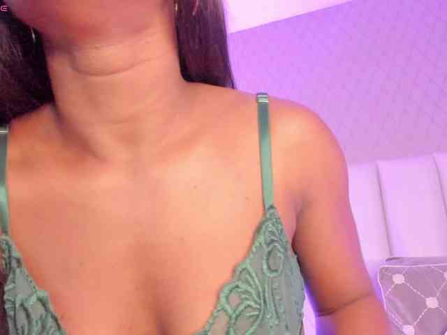 SophiaSmiiths webcam