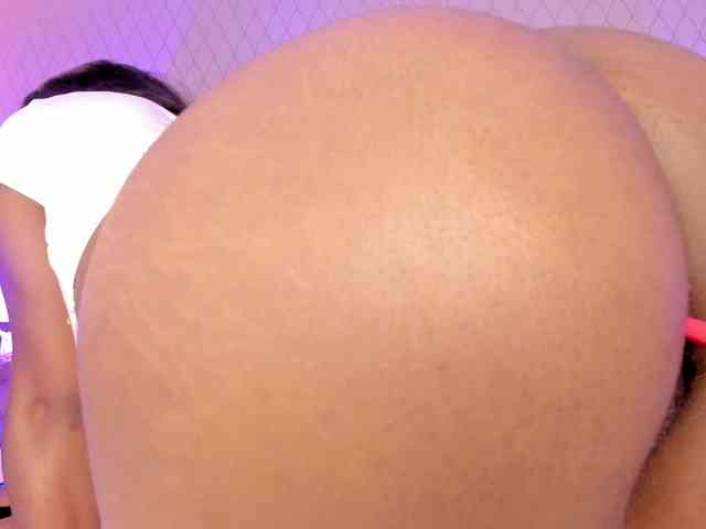 SophiaSmiiths webcam