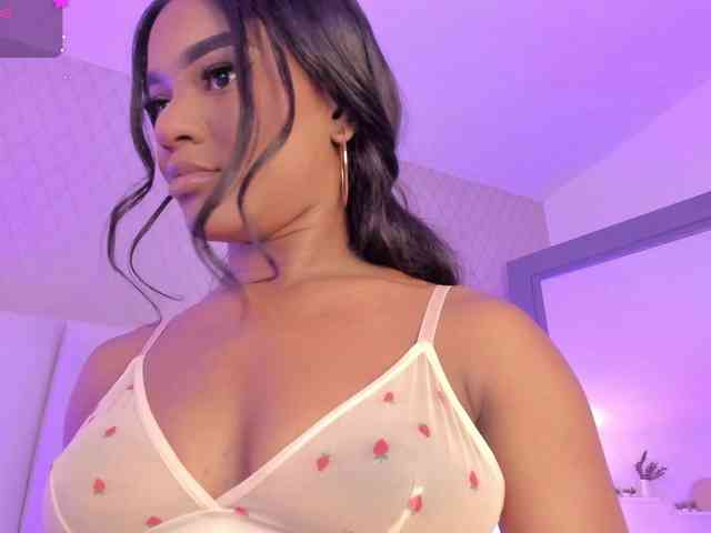 SophiaSmiiths webcam