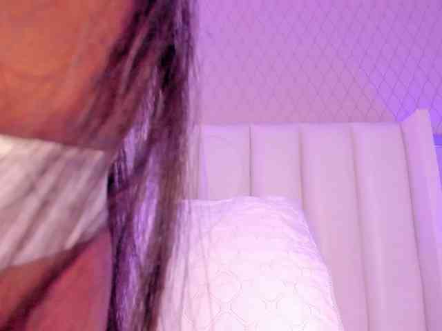 SophiaSmiiths webcam