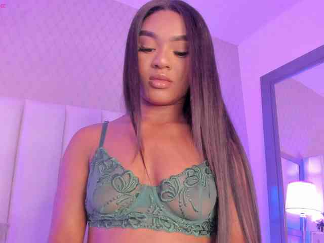 SophiaSmiiths webcam