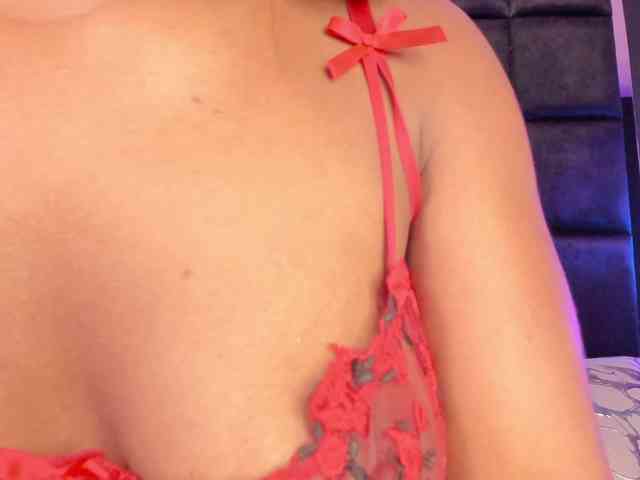 SophiaSmiiths webcam