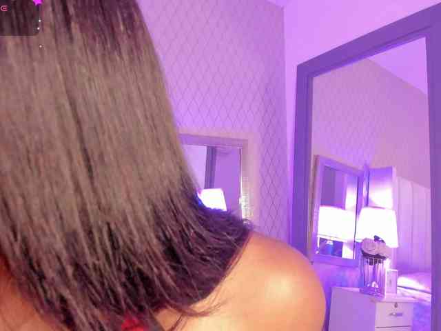 SophiaSmiiths webcam