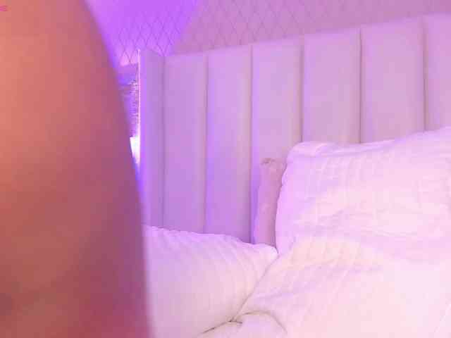 SophiaSmiiths webcam